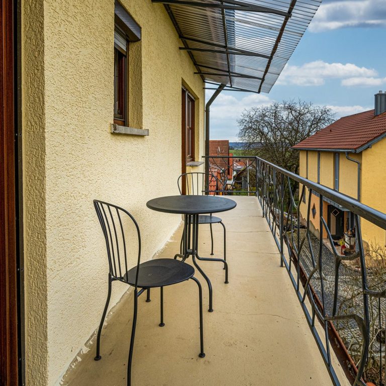 Der Südbalkon der Wohnung